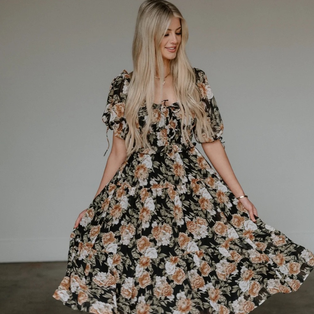 NWT En Saison Floral Dress